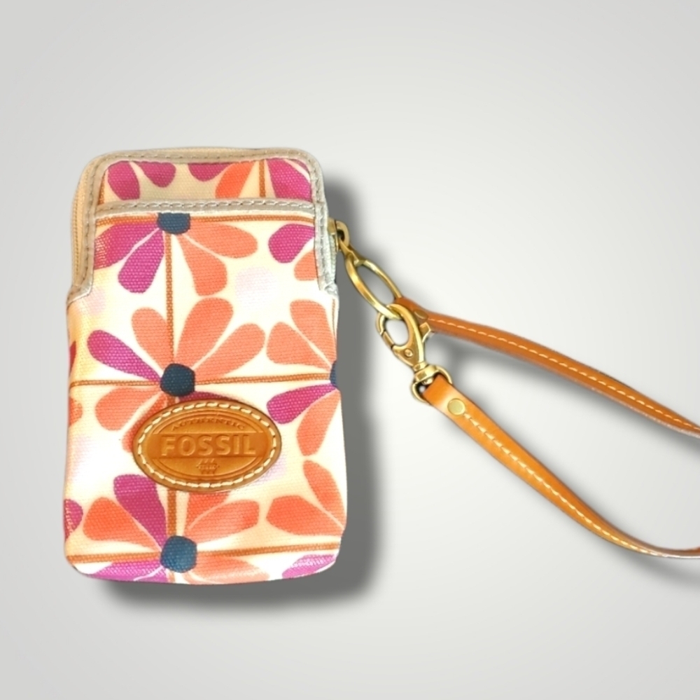 Fossil Wristlet